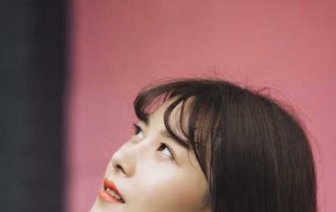 怀孕初期肚脐眼旁边摸到一个包块