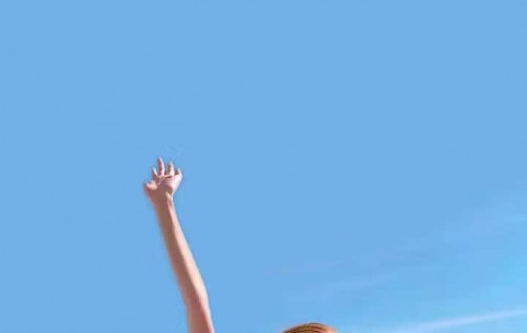 怀孕初期孕吐轻微减轻，缓解策略与健康提示